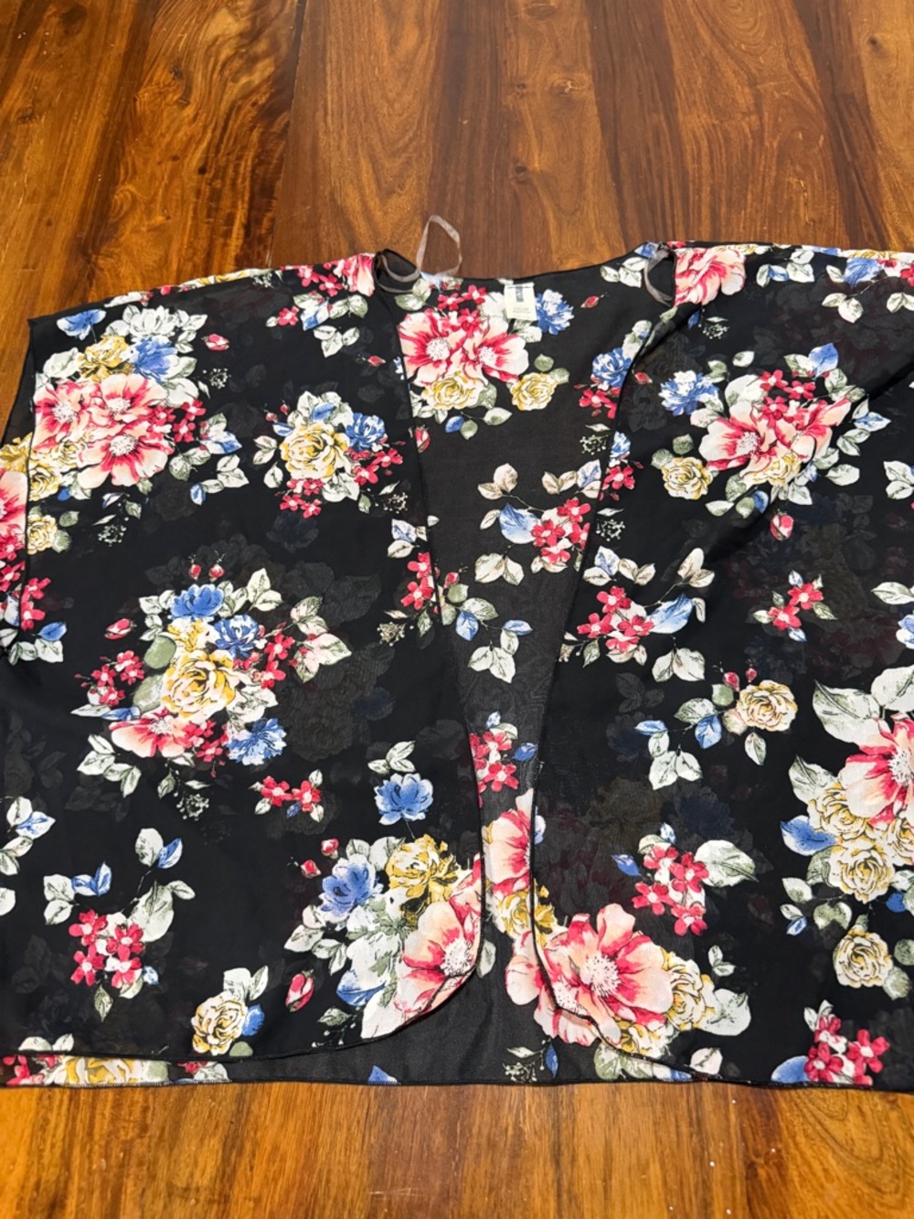 Color Swatch Black Floral Kimono Cover-Up M